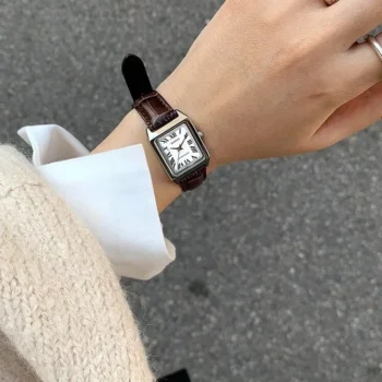 ساعت مچی زنانه کاسیو مدل Casio LTP-V007L-7B2 بند چرمی - تصویر 2